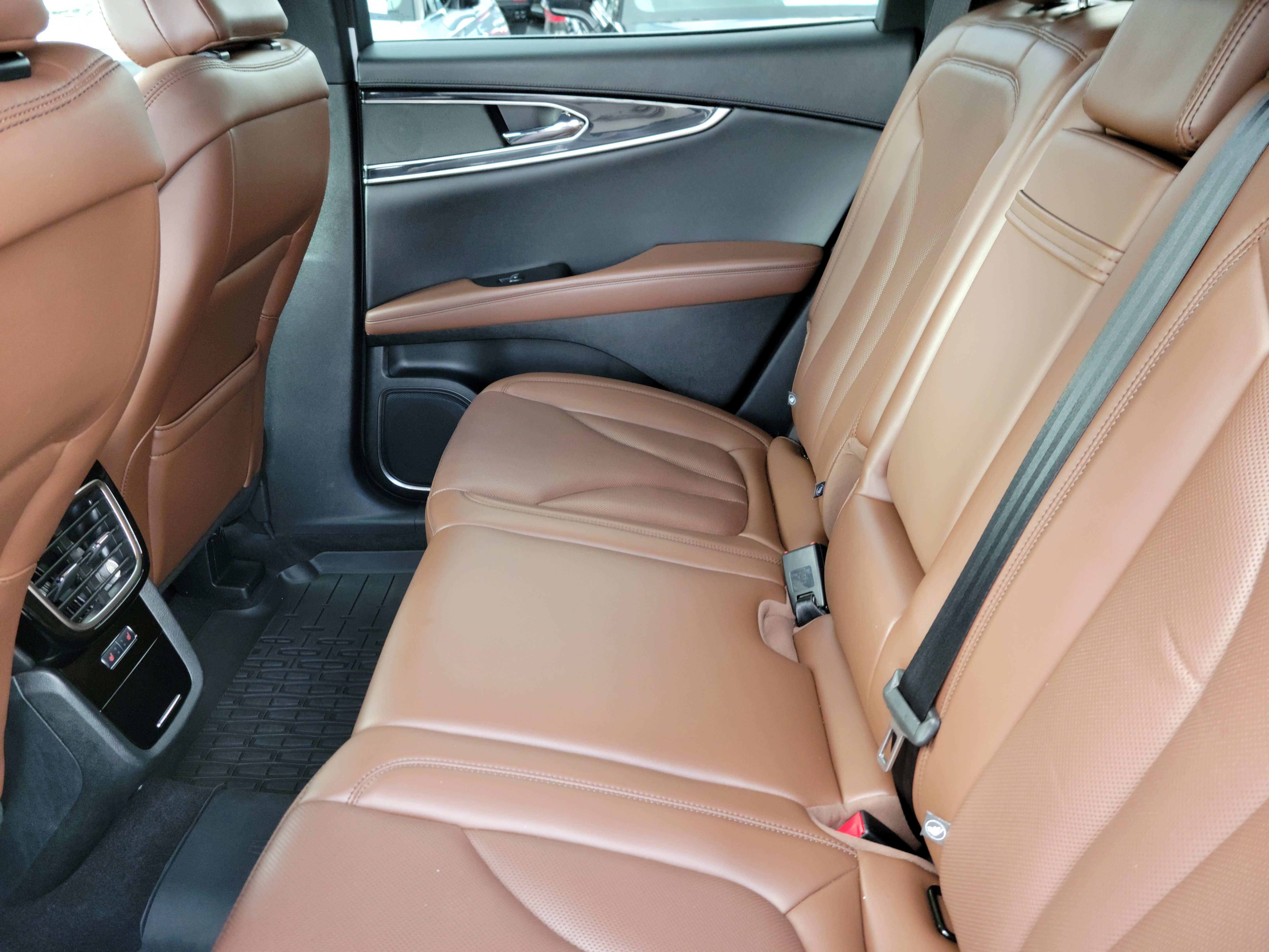 Used 2020 Lincoln Nautilus Reserve FWD image 10