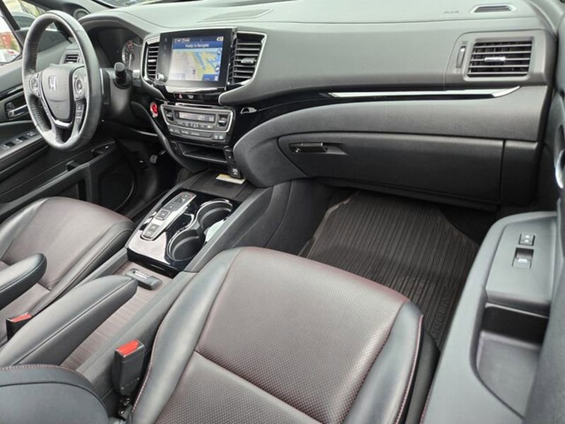 Used 2021 Honda Ridgeline Black Edition image 18