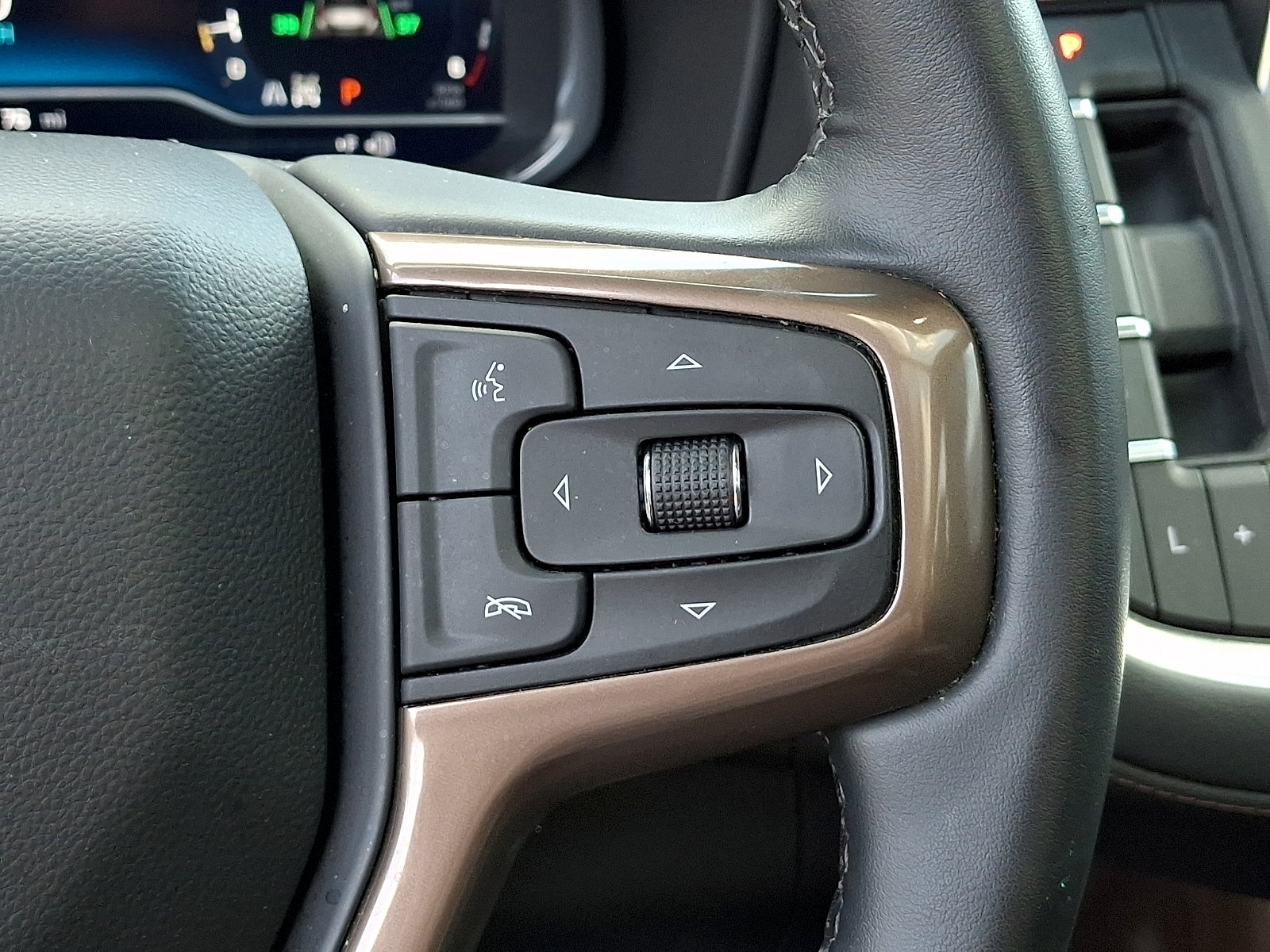 Used 2023 Chevrolet Suburban High Country AWD/4WD image 22