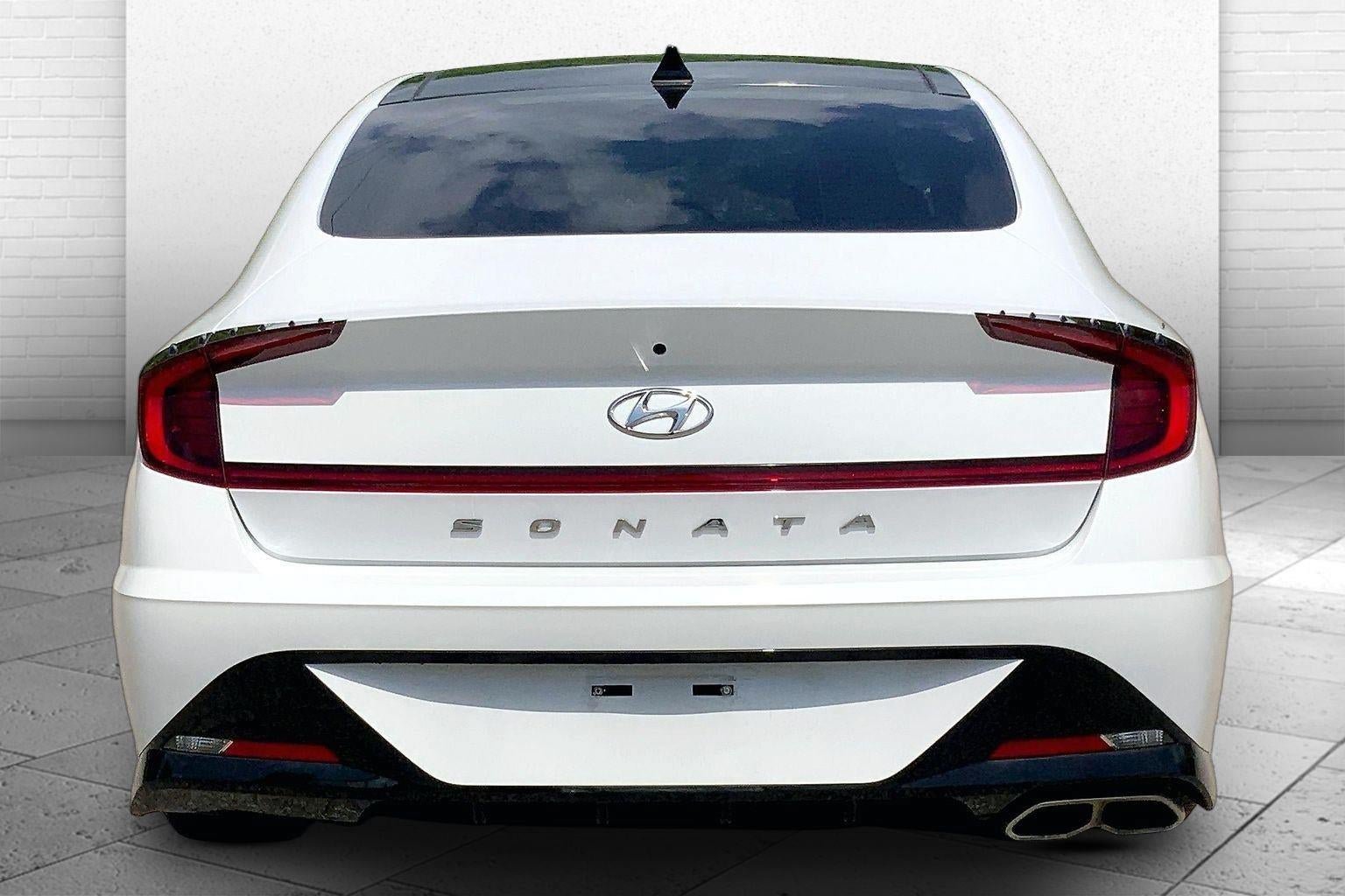 Used 2020 Hyundai Sonata SEL w/ Premium + Sunroof Package FWD image 3