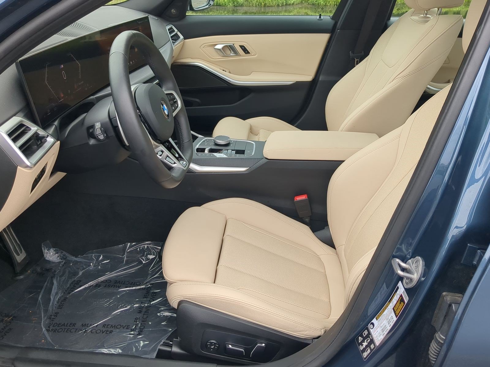 Certified 2026 BMW 330i xDrive Sedan w/ M Sport Package AWD/4WD image 16