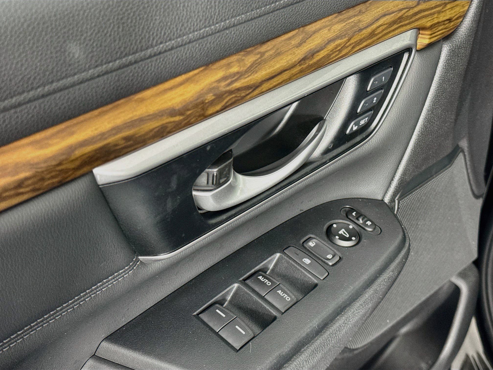 Certified 2018 Honda CR-V EX-L image 17