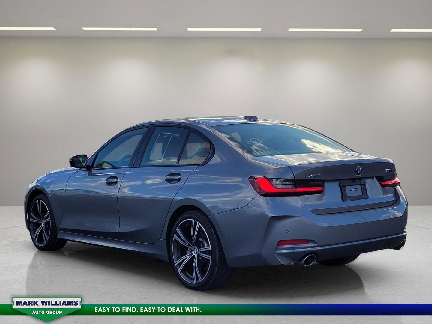 Used 2023 BMW 330i xDrive Sedan w/ Premium Package image 6