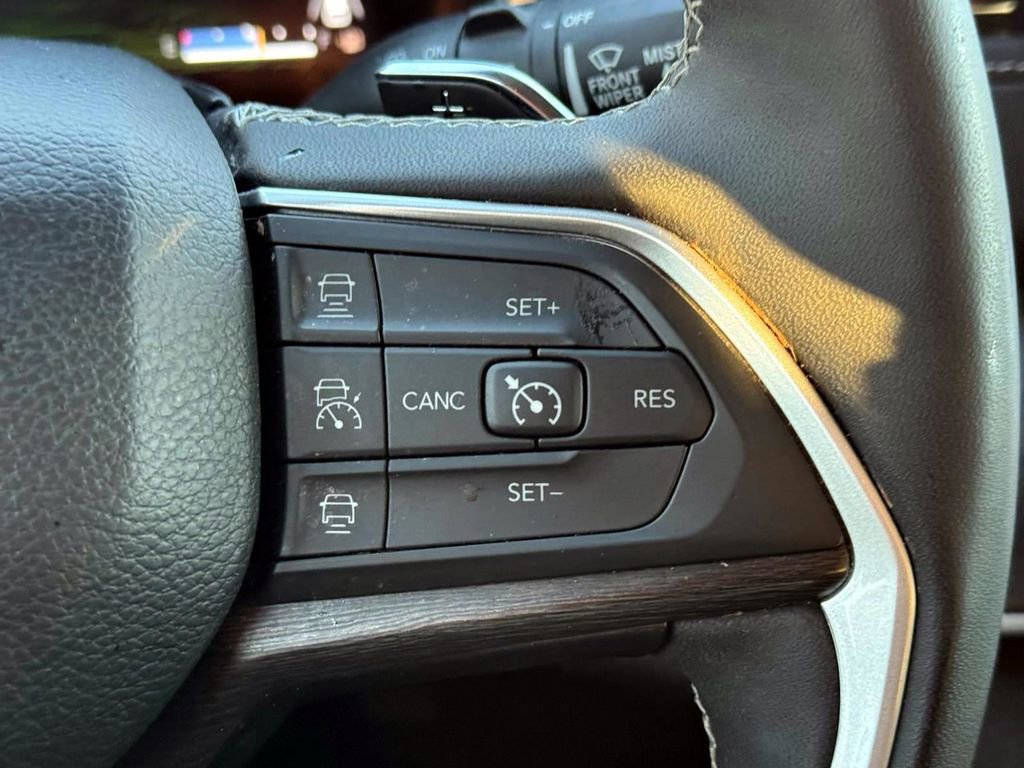 Used 2024 Jeep Grand Cherokee Limited 4xe image 21