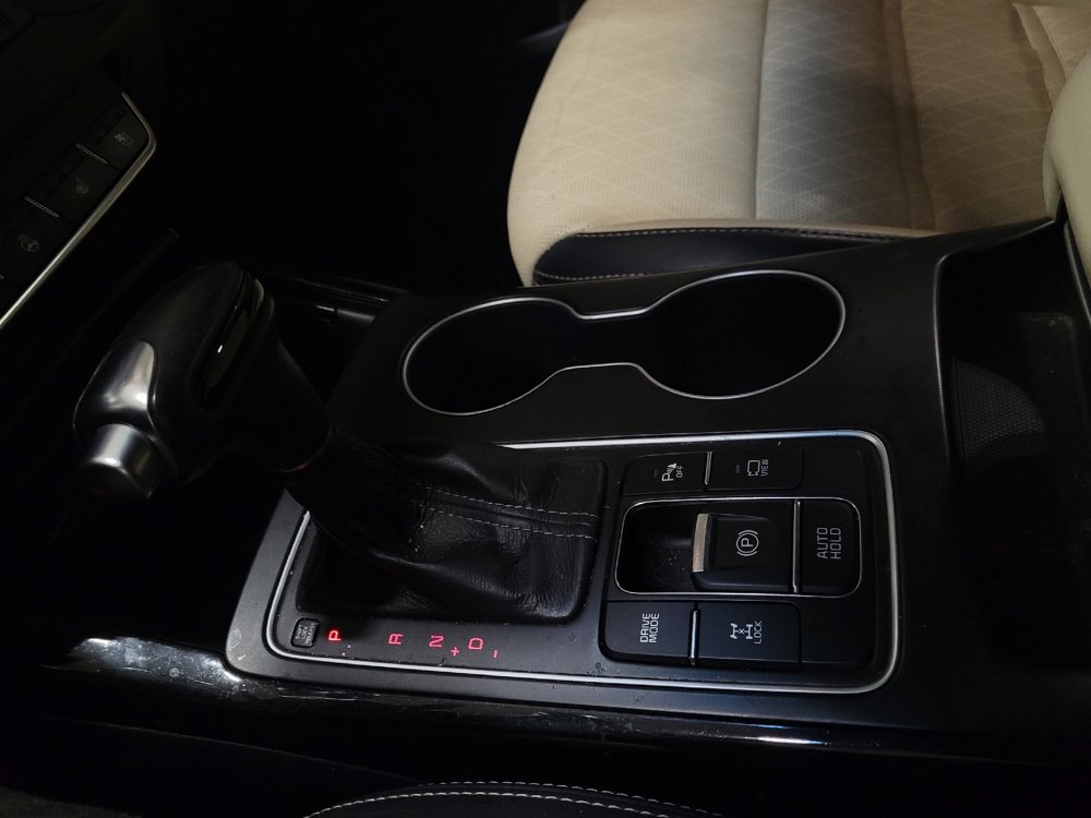 Used 2017 Kia Sorento SX image 26