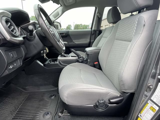 Used 2023 Toyota Tacoma SR5 w/ SR5 Appearance Package RWD image 19