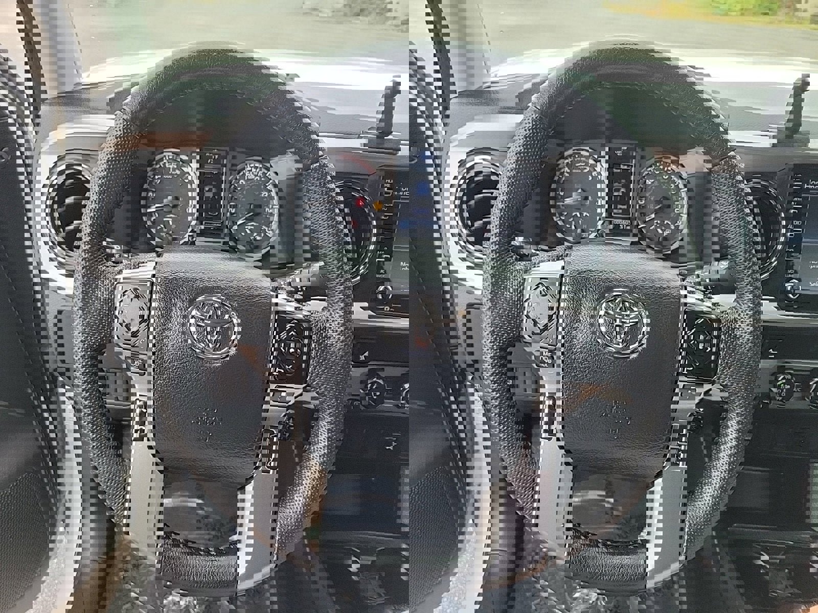 Used 2023 Toyota Tacoma SR image 22