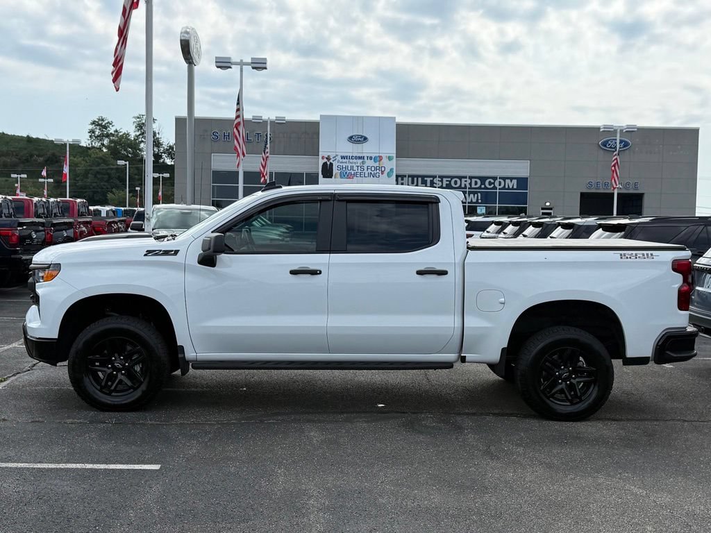 Used 2024 Chevrolet Silverado 1500 Custom Trail Boss w/ LPO, Dark Essentials Package AWD/4WD image 2