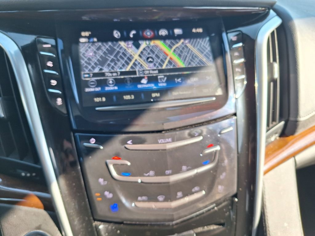 Used 2020 Cadillac Escalade Luxury image 15