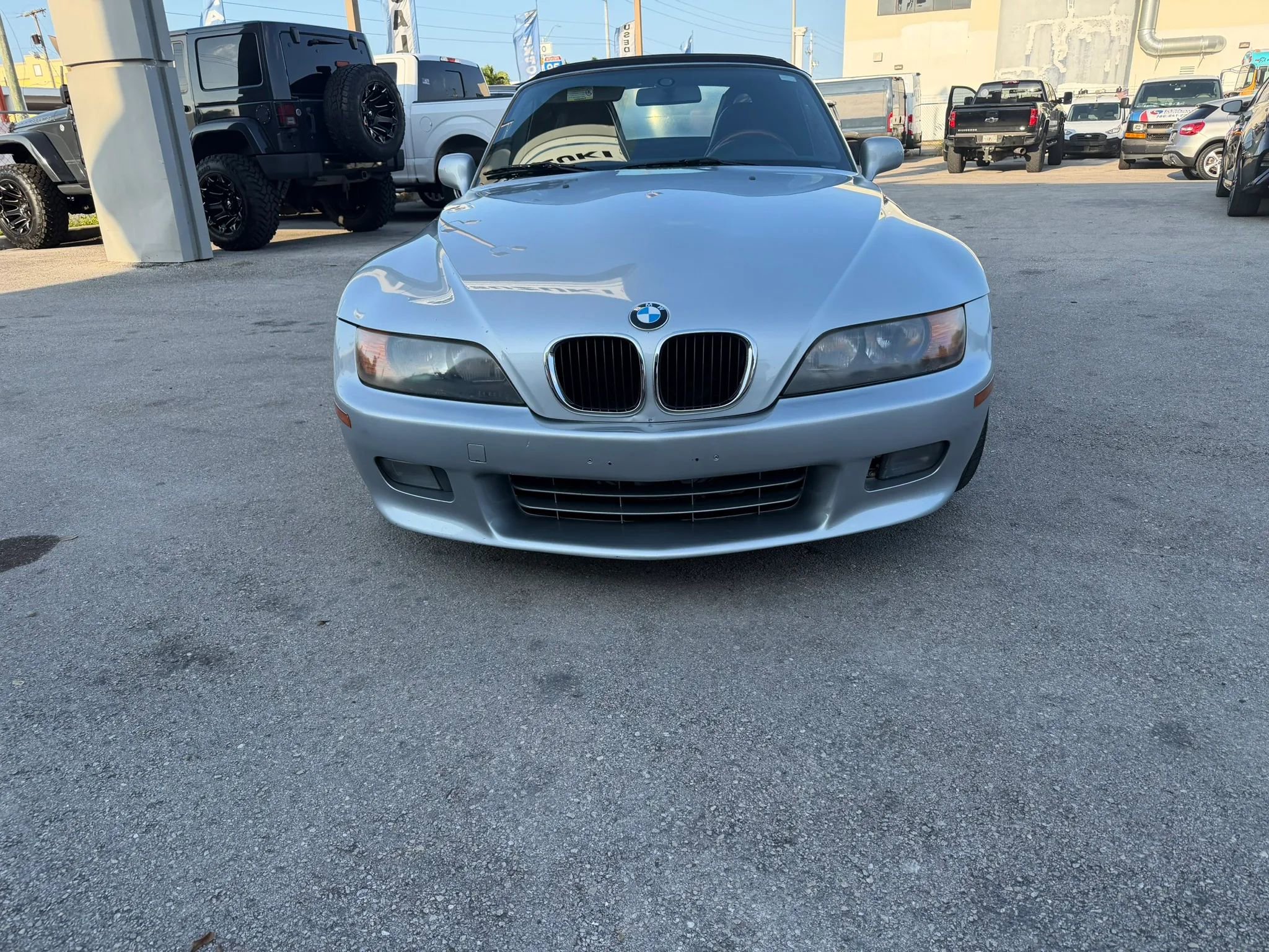 Used 1998 BMW Z3 2.8 RWD image 2
