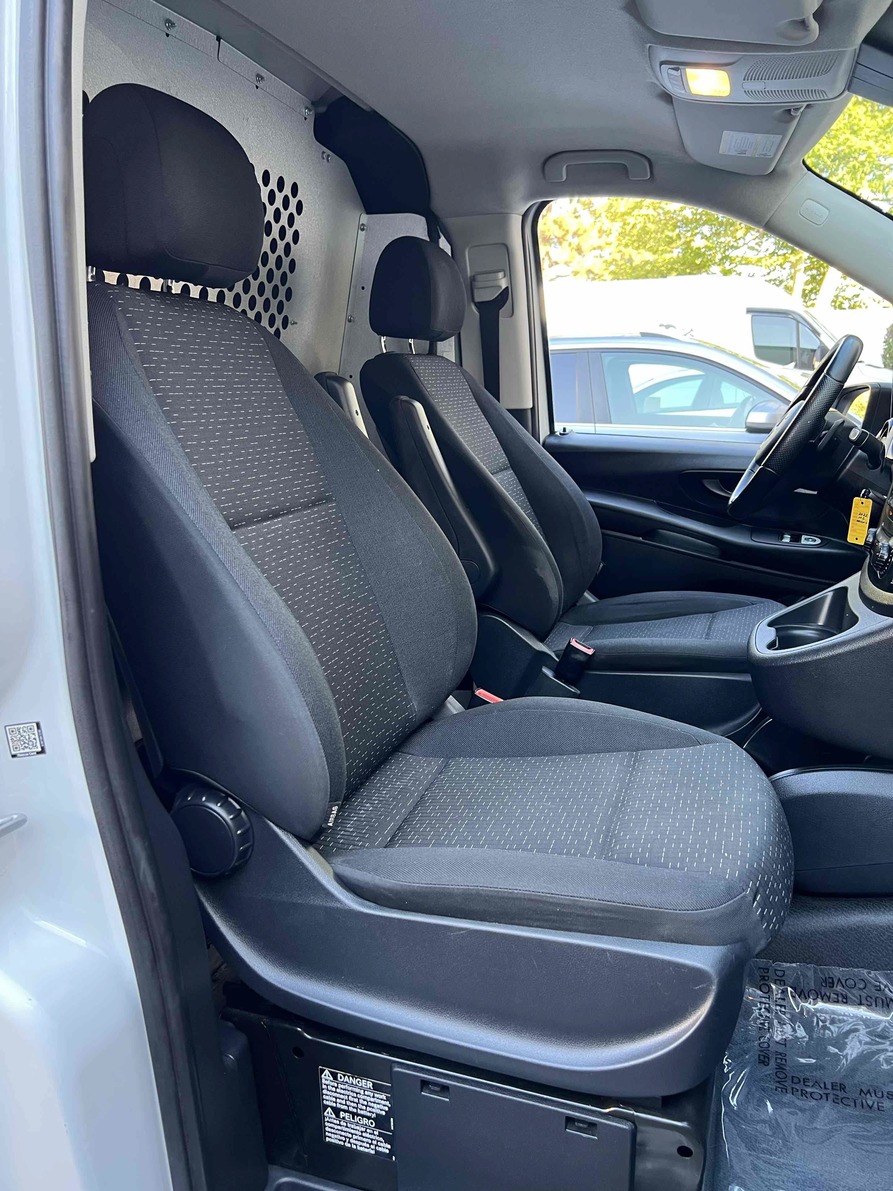 Used 2022 Mercedes-Benz Metris image 6