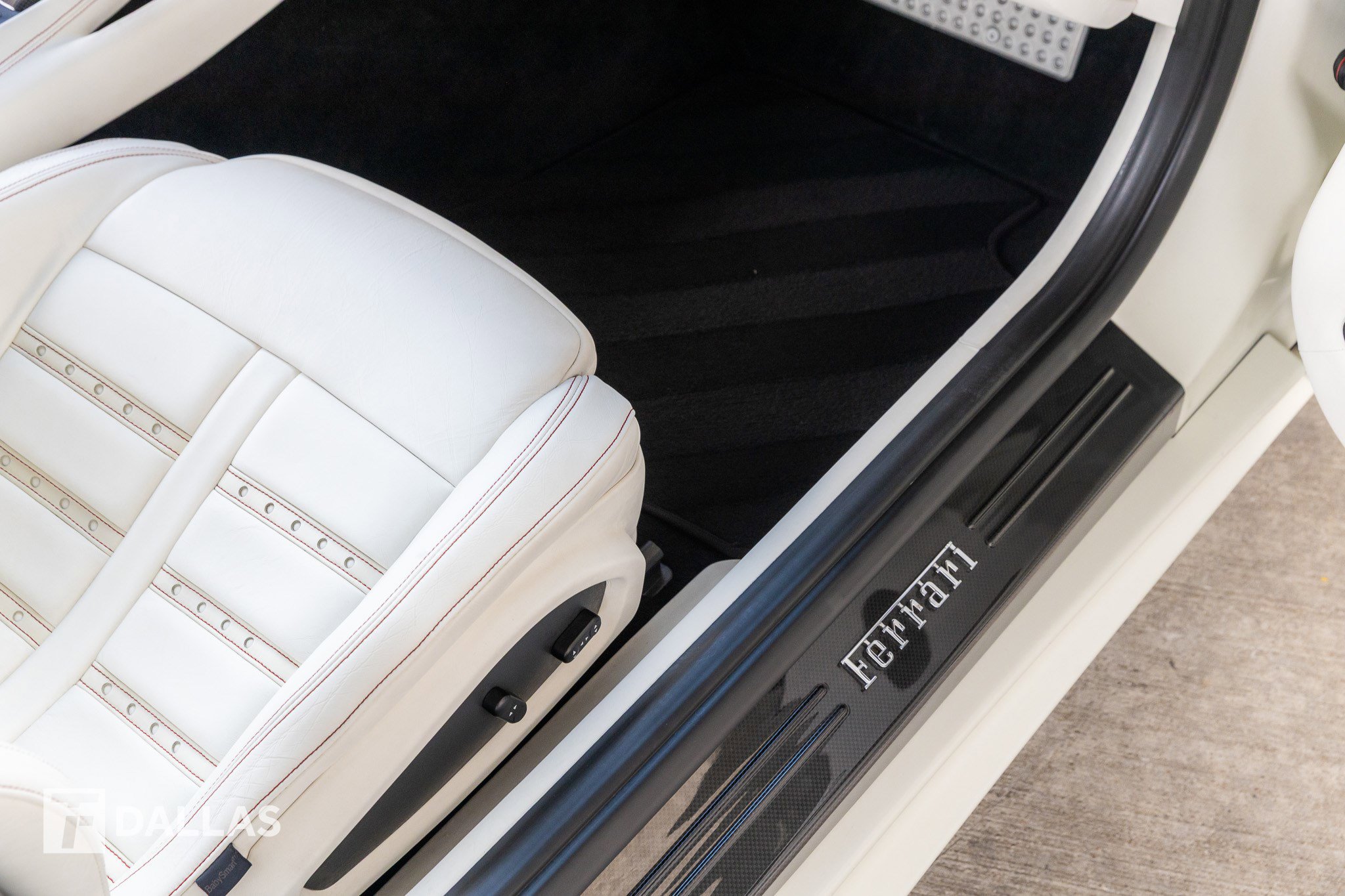 Used 2014 Ferrari F12 Berlinetta image 42