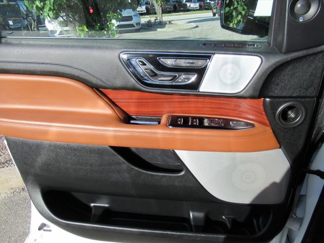 Used 2021 Lincoln Navigator Reserve AWD/4WD image 21