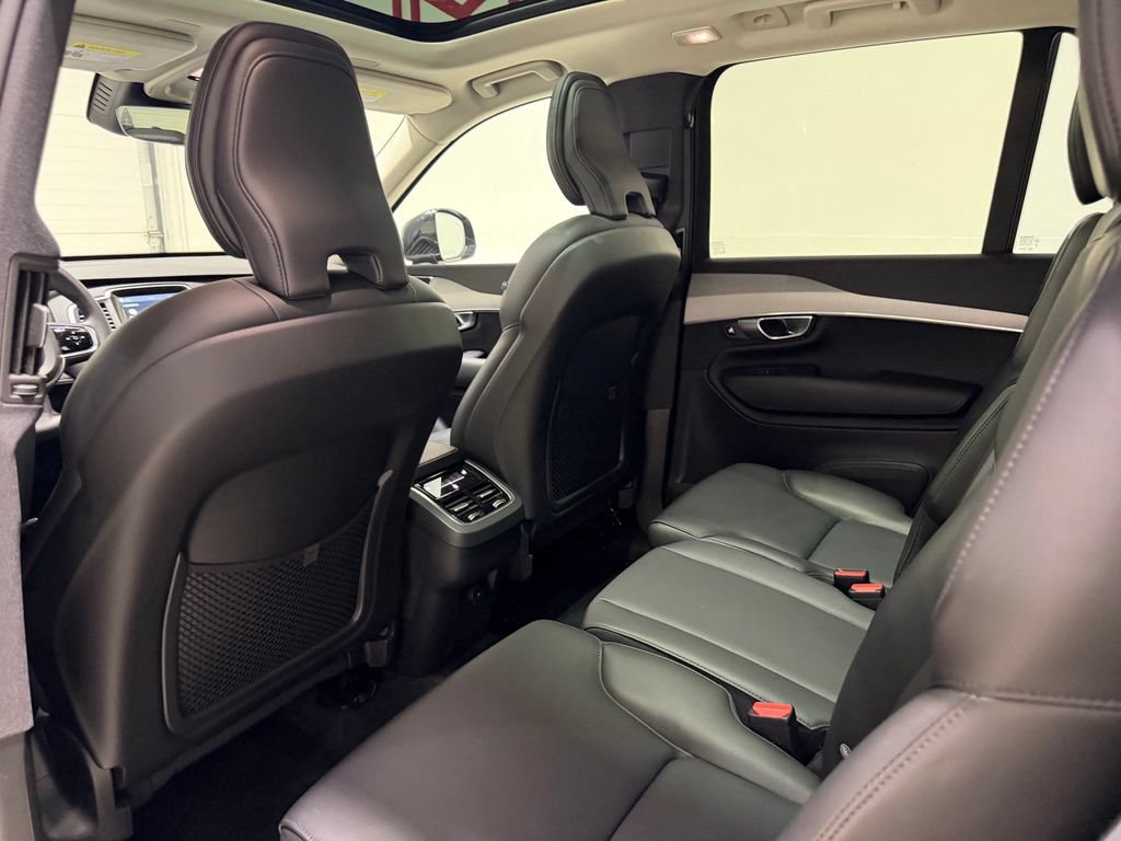 Used 2024 Volvo XC90 B5 Core w/ Protection Package Premier AWD/4WD image 33
