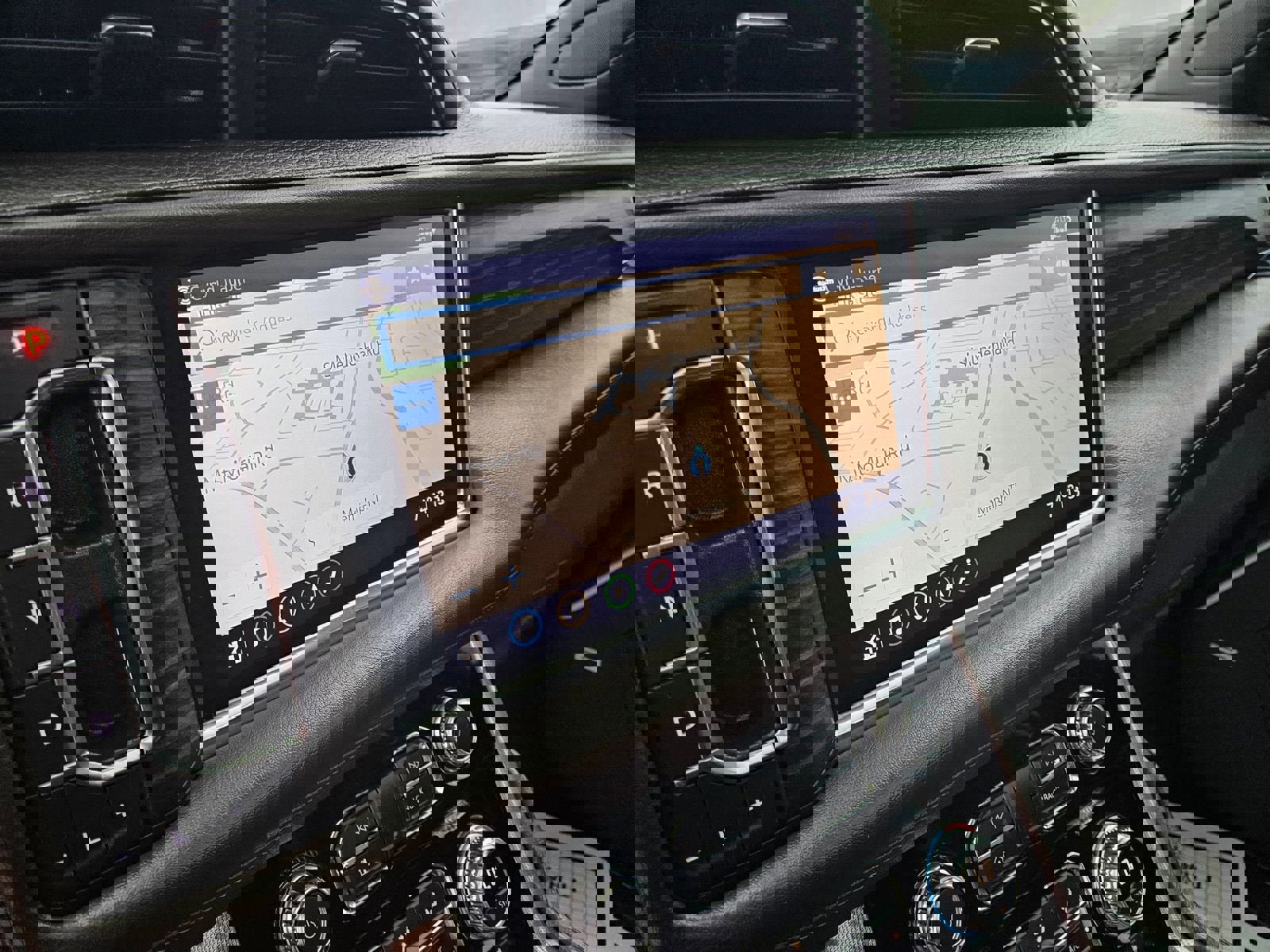 Used 2021 GMC Yukon Denali w/ Denali Premium Package image 17