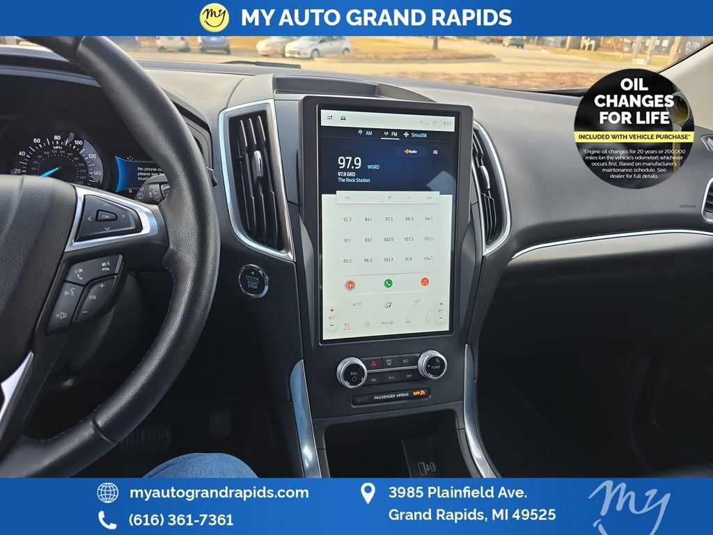 Used 2022 Ford Edge Titanium image 19