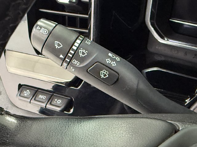 Used 2024 Chevrolet Silverado 2500 ZR2 w/ Technology Package AWD/4WD image 15