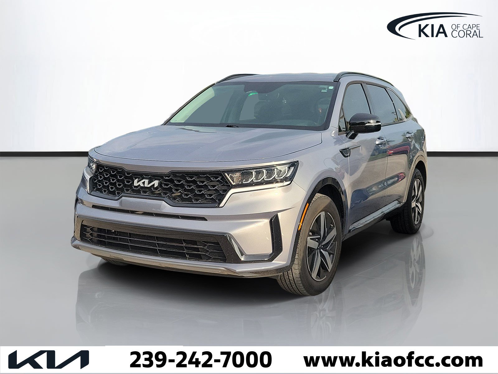 Certified 2023 Kia Sorento S FWD image 3
