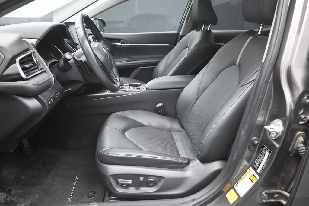 Used 2021 Toyota Camry XSE FWD image 18