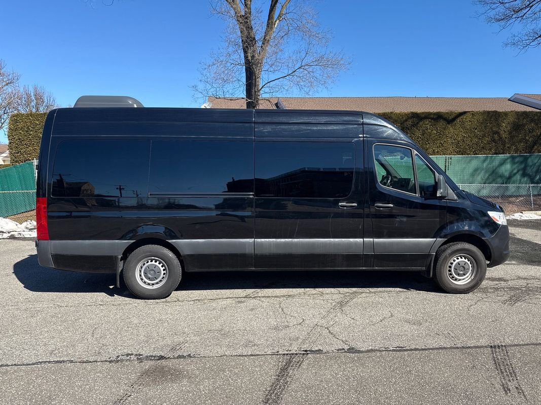 Used 2019 Mercedes-Benz Sprinter 2500 w/ Driver Convenience Package image 9