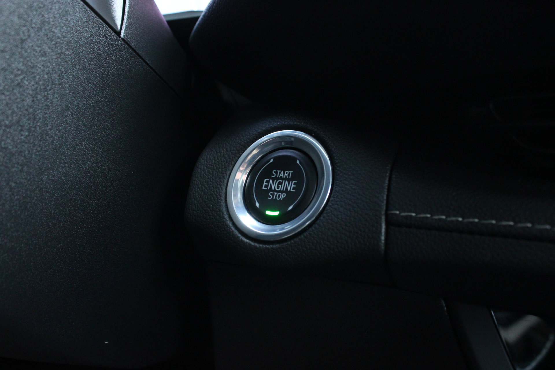 Used 2022 Buick Envision Essence w/ Sport Touring Package FWD image 36