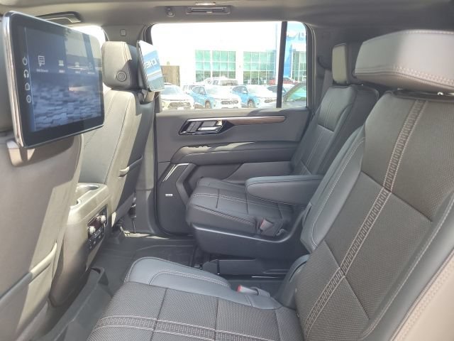 New 2026 Chevrolet Suburban High Country AWD/4WD image 14
