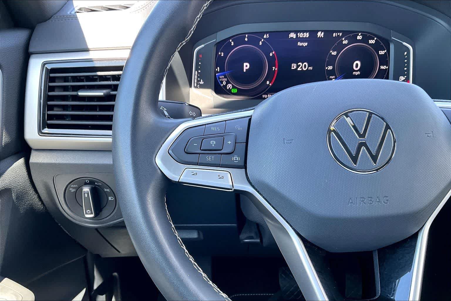 Used 2022 Volkswagen Atlas Cross Sport SE AWD/4WD image 24