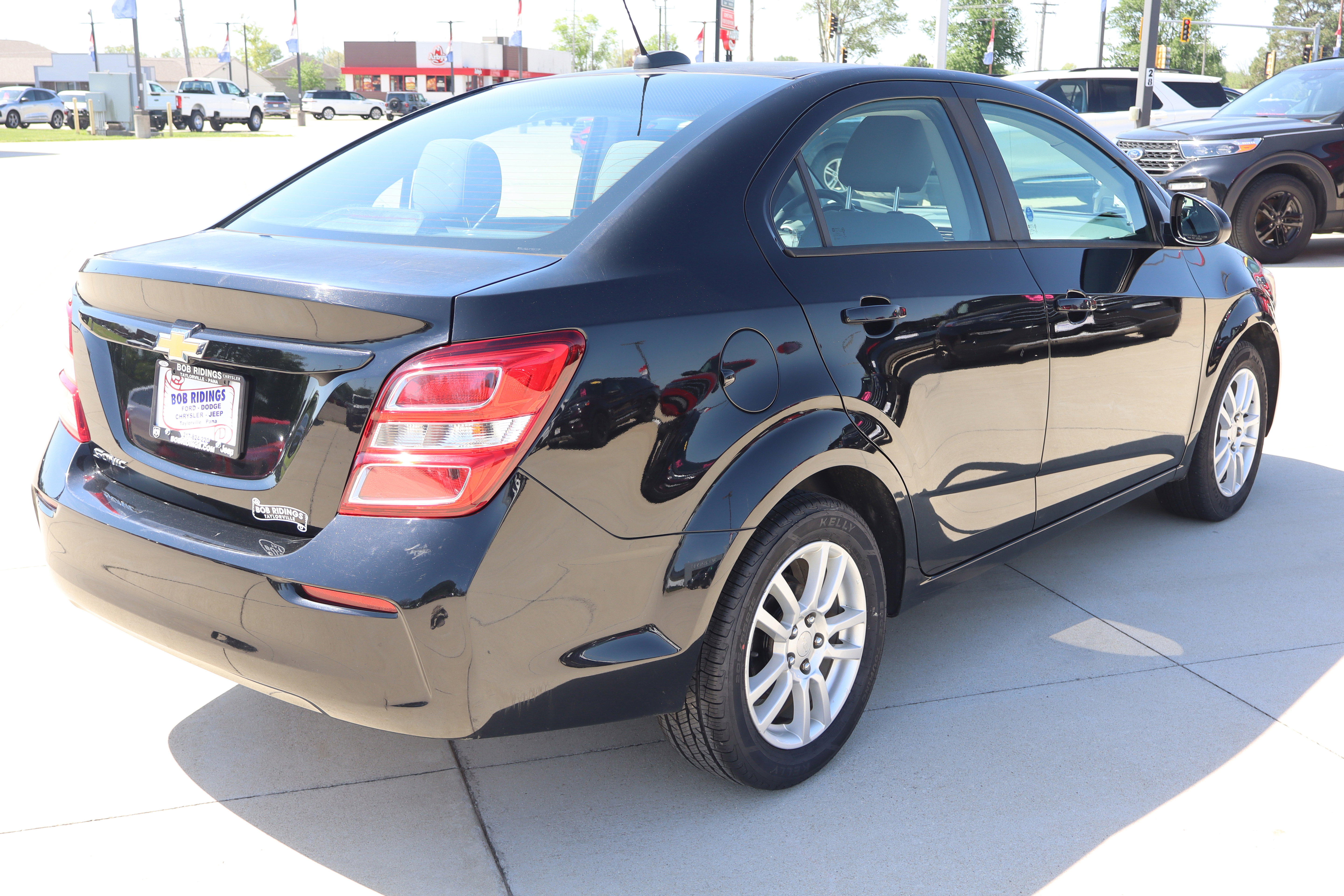 Used 2017 Chevrolet Sonic LS image 5