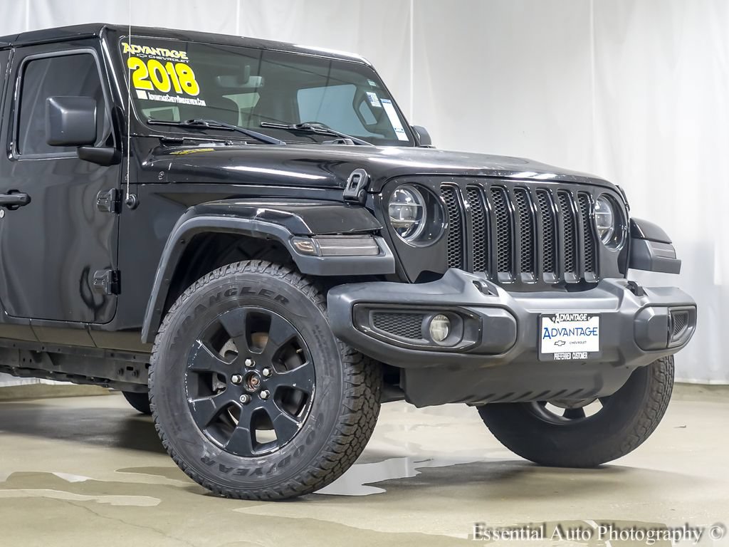Used 2018 Jeep Wrangler Unlimited Sahara AWD/4WD image 3