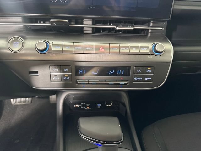 Used 2024 Hyundai Kona SEL image 24