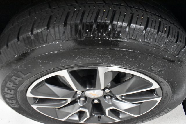 Used 2024 Chevrolet Silverado 1500 LT image 9