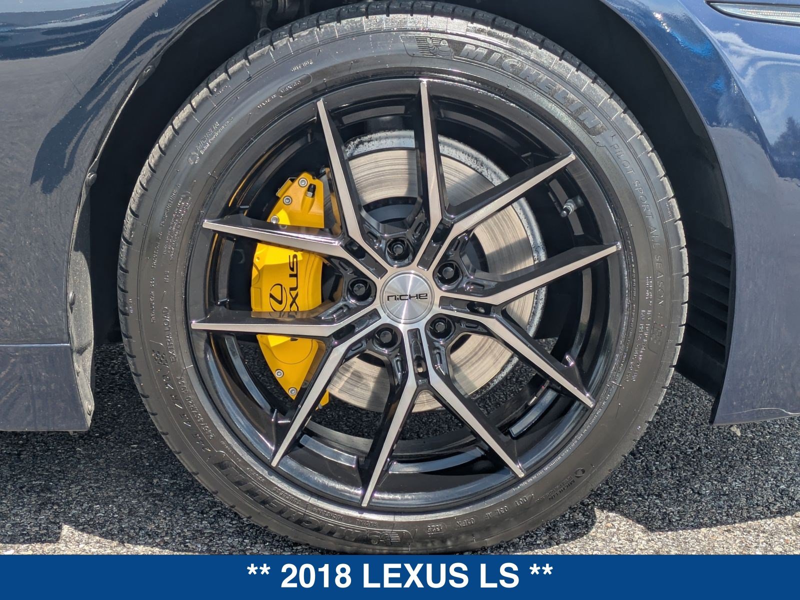 Used 2018 Lexus LS 500 AWD w/ Luxury Package image 13