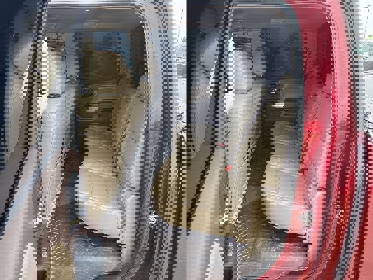 Used 2017 Chevrolet Silverado 1500 LTZ Z71 w/ LTZ Plus Package AWD/4WD image 10