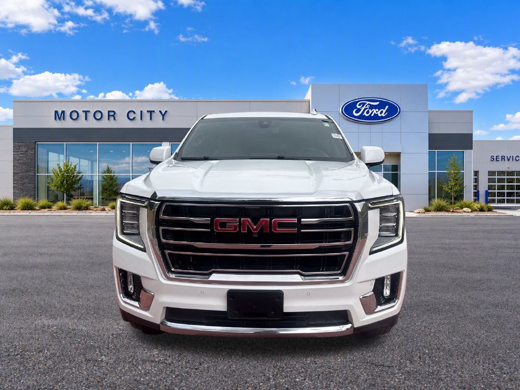Used 2022 GMC Yukon XL SLT w/ SLT Premium Package AWD/4WD image 2
