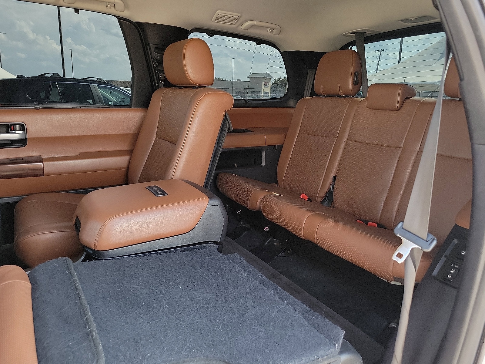 Used 2016 Toyota Sequoia Platinum image 8