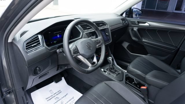 Used 2022 Volkswagen Tiguan SE FWD image 11