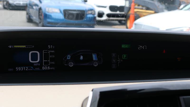 Used 2016 Toyota Prius Three w/ Advanced Technology Package image 15
