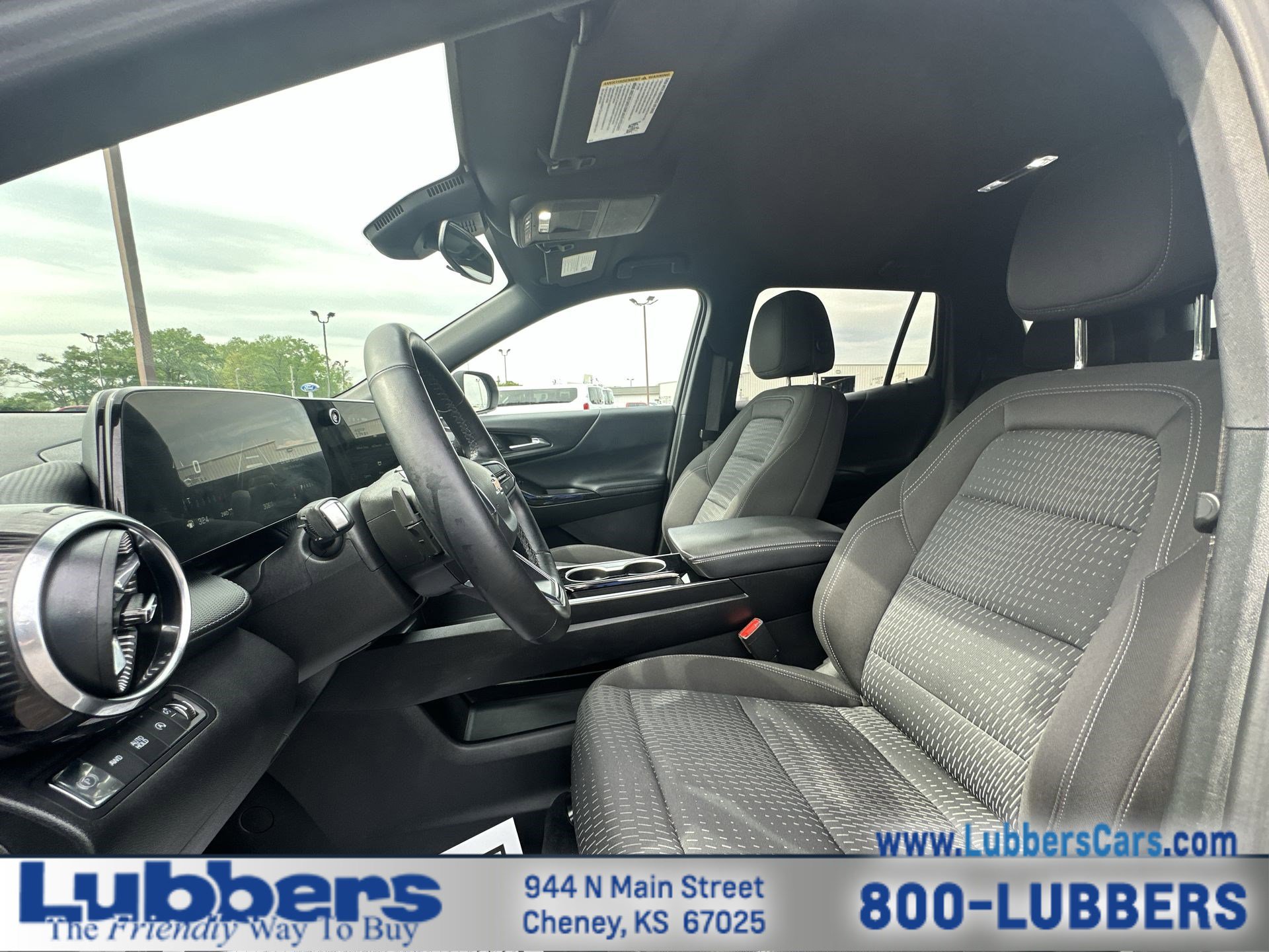 Used 2025 Chevrolet Equinox LT AWD/4WD image 11