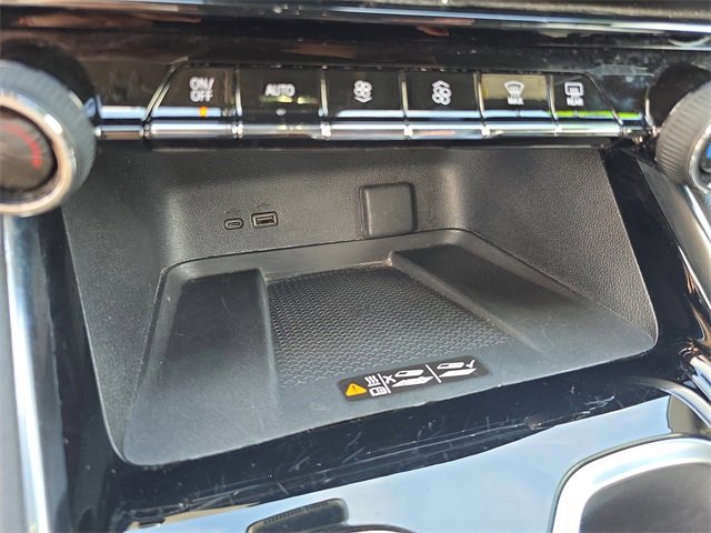 Used 2024 Chevrolet Traverse LT image 21