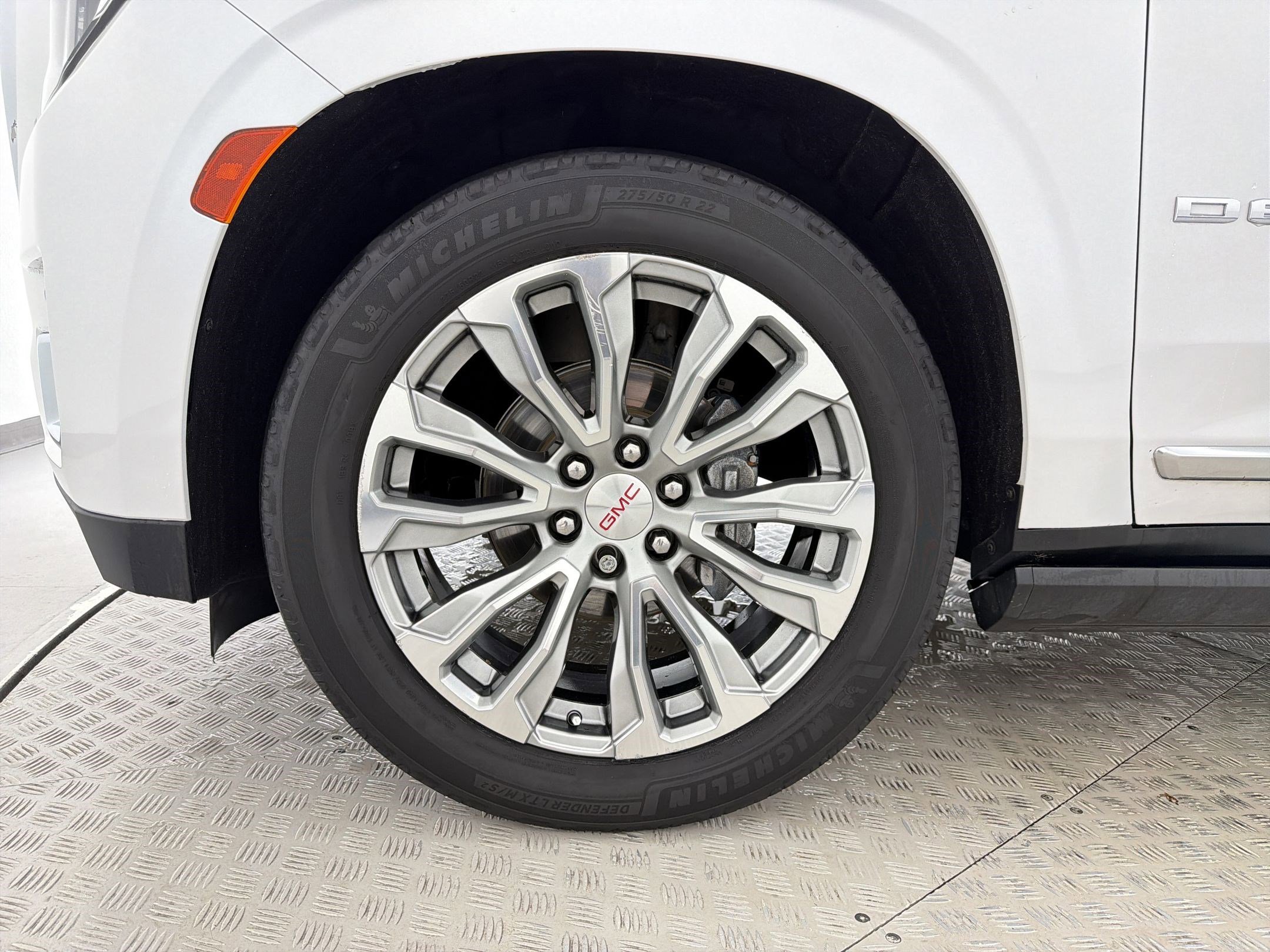 Used 2021 GMC Yukon XL Denali w/ Denali Ultimate Package RWD image 11