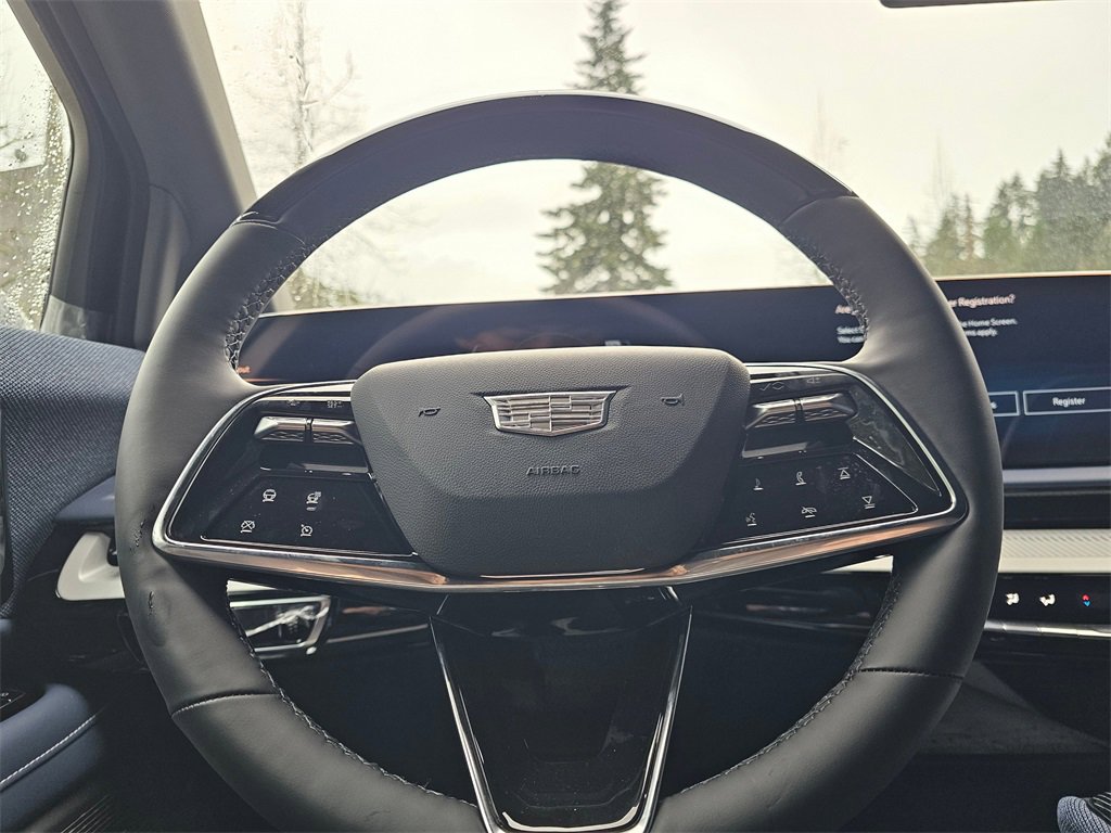 New 2026 Cadillac Optiq Luxury 2 image 23