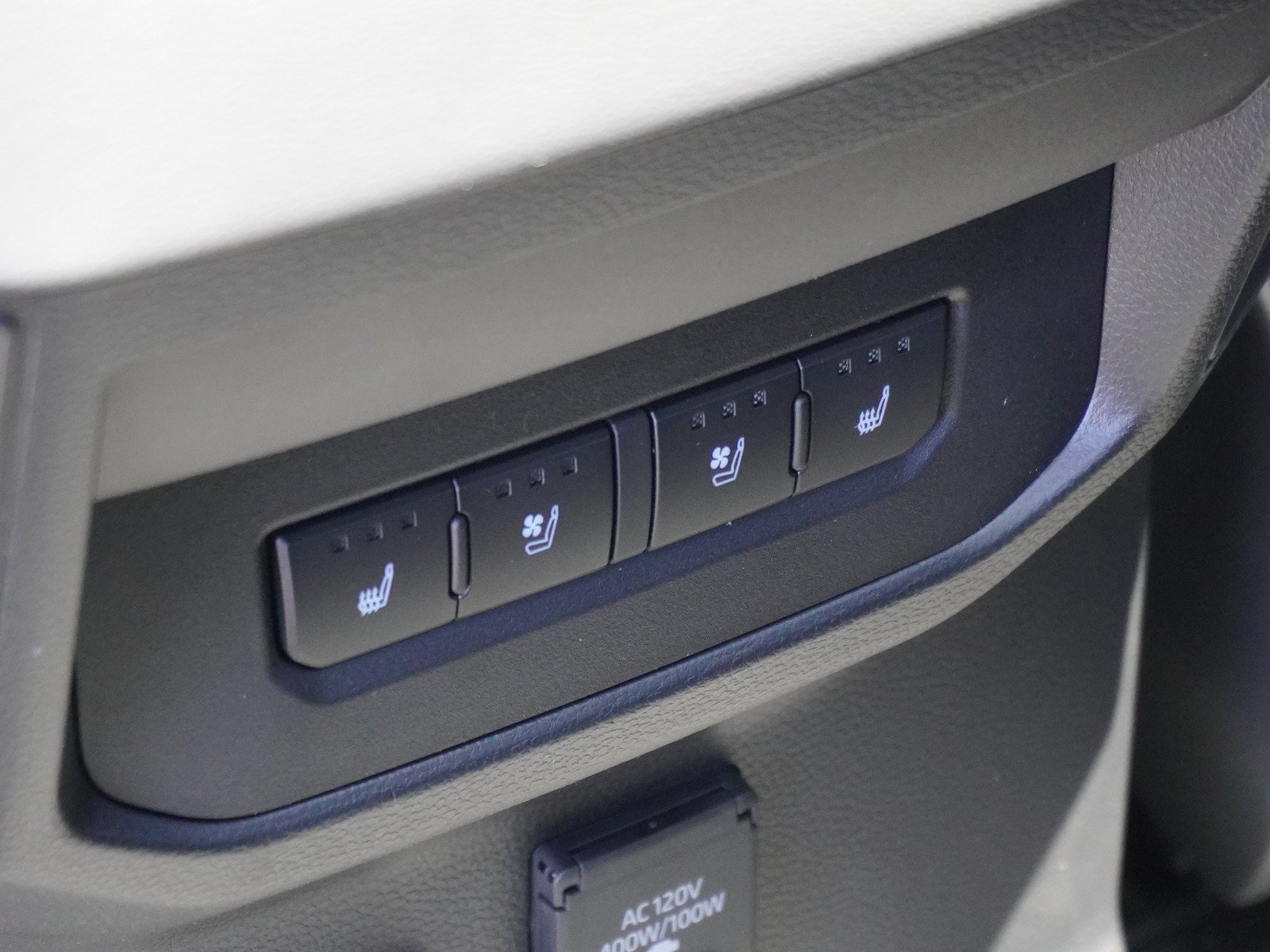 New 2026 Toyota Tundra Platinum AWD/4WD image 19