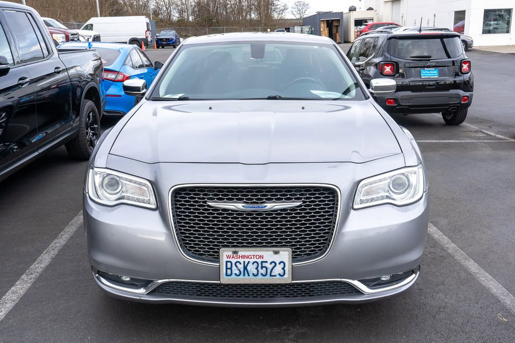 Used 2018 Chrysler 300 Limited image 2