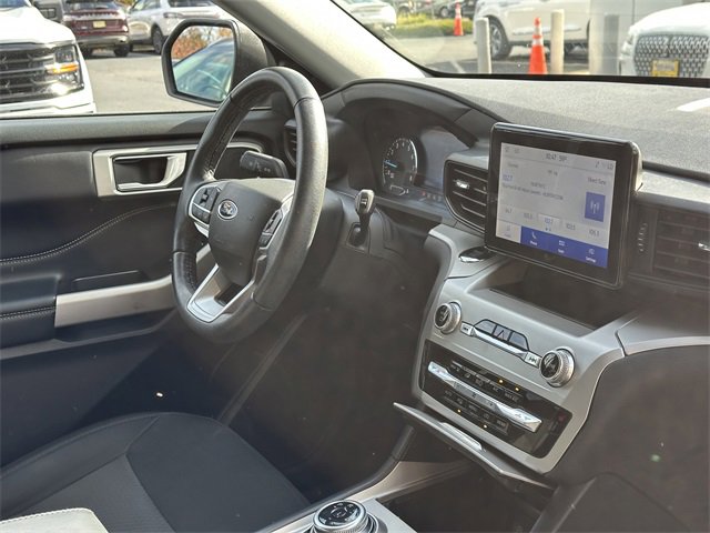 Certified 2022 Ford Explorer XLT image 32