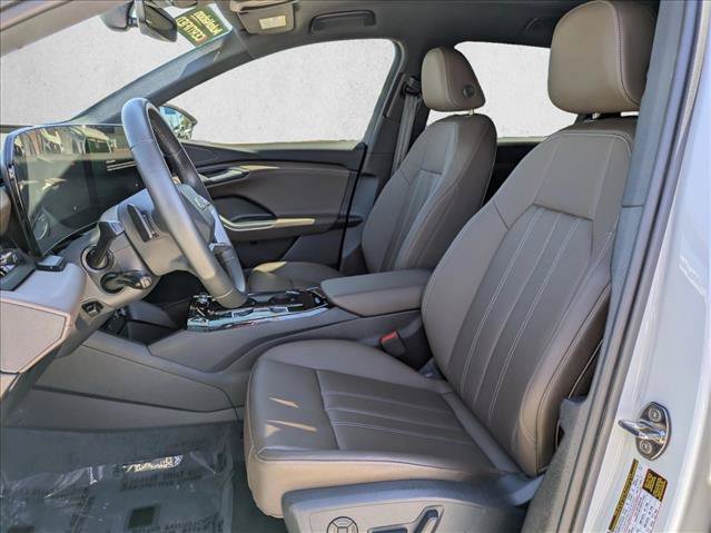 Used 2025 Audi Q6 e-tron Premium RWD image 16