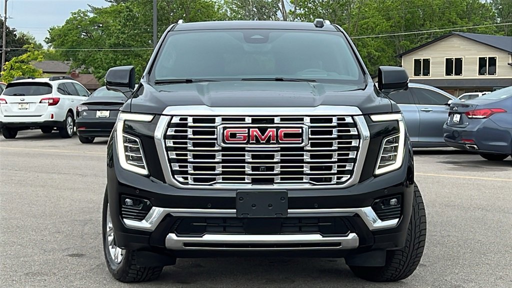 Used 2025 GMC Yukon Denali image 3