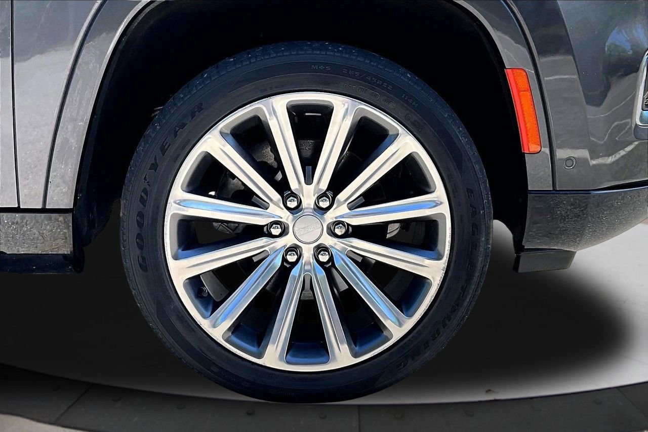 Used 2022 Jeep Grand Wagoneer Series II AWD/4WD image 36