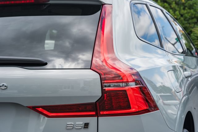 New 2026 Volvo XC60 B5 Ultra w/ Protection Package Premier AWD/4WD image 7