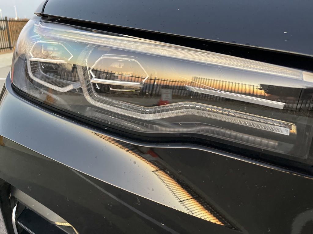 Used 2022 BMW X7 xDrive40i w/ Executive Package image 15