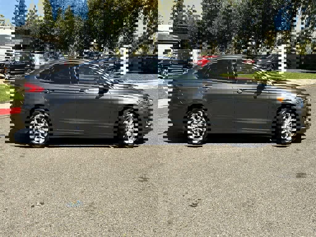 Used 2020 Ford Fusion Energi Titanium image 11